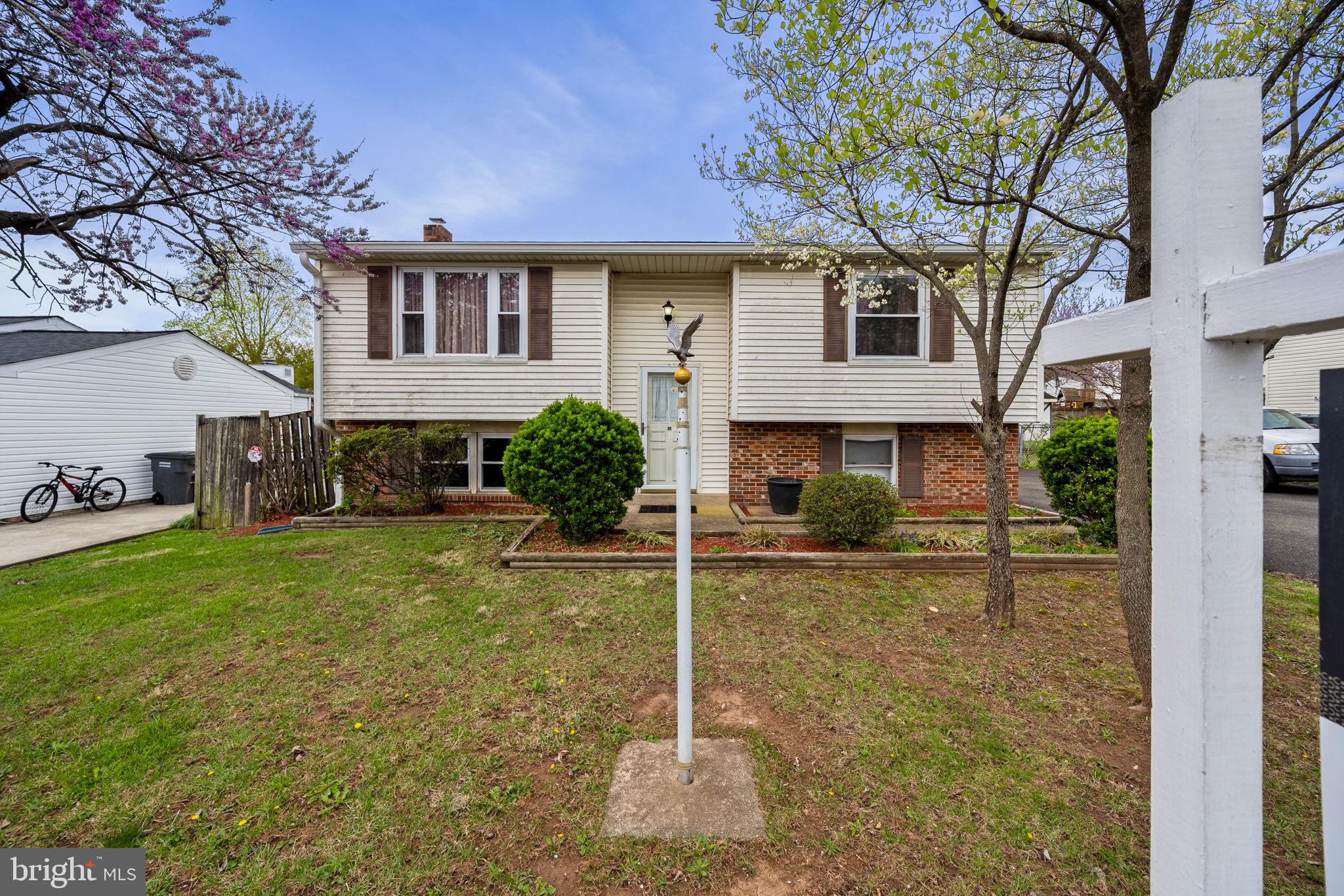 1306 East Beech Road Sterling, VA 20164 - Photo 2 of 33 Gallery Image 2
