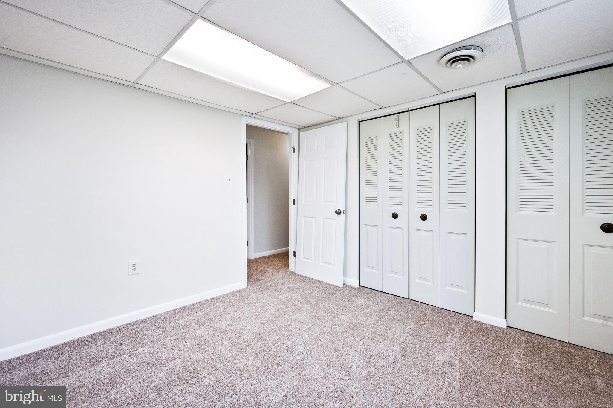 1306 East Beech Road Sterling, VA 20164 - Photo 22 of 33 Gallery Image 22