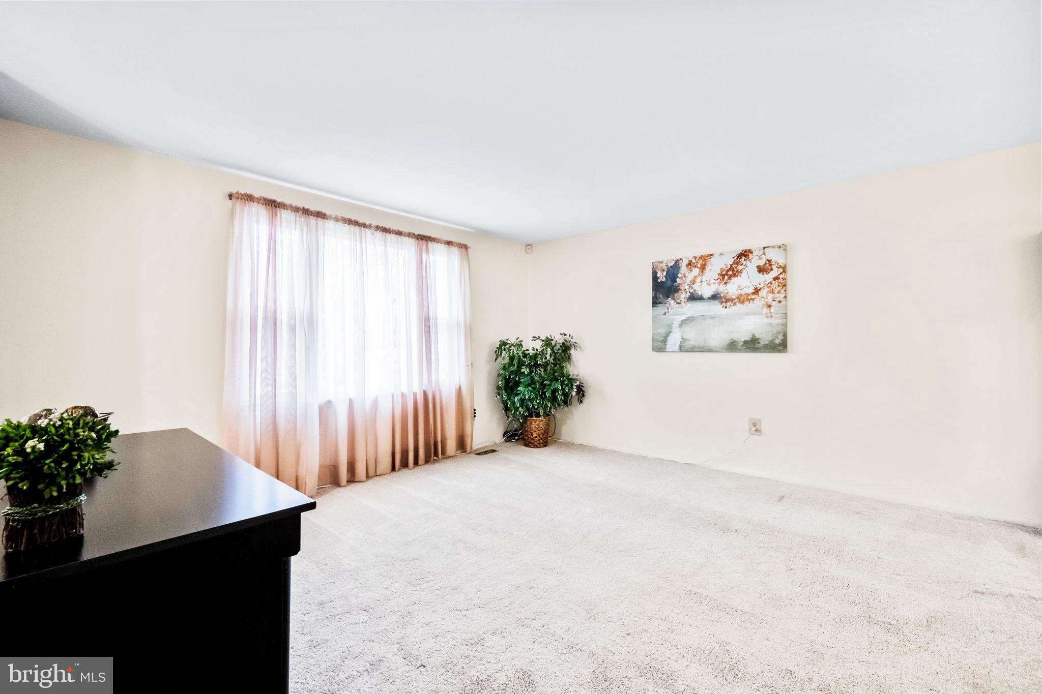 1306 East Beech Road Sterling, VA 20164 - Photo 6 of 33 Gallery Image 6