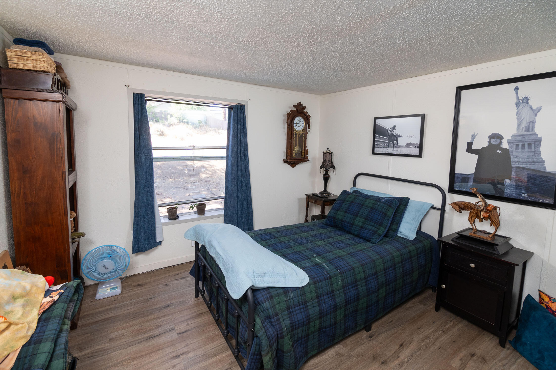 61000 Brosterhous Road, Unit 516 Bend, OR 97702 - Photo 15 of 31 guest bedroom #1