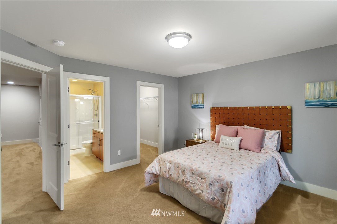 5106 Northeast 11th Place Renton, WA 98059 - Photo 11 of 27 Gallery Image 11