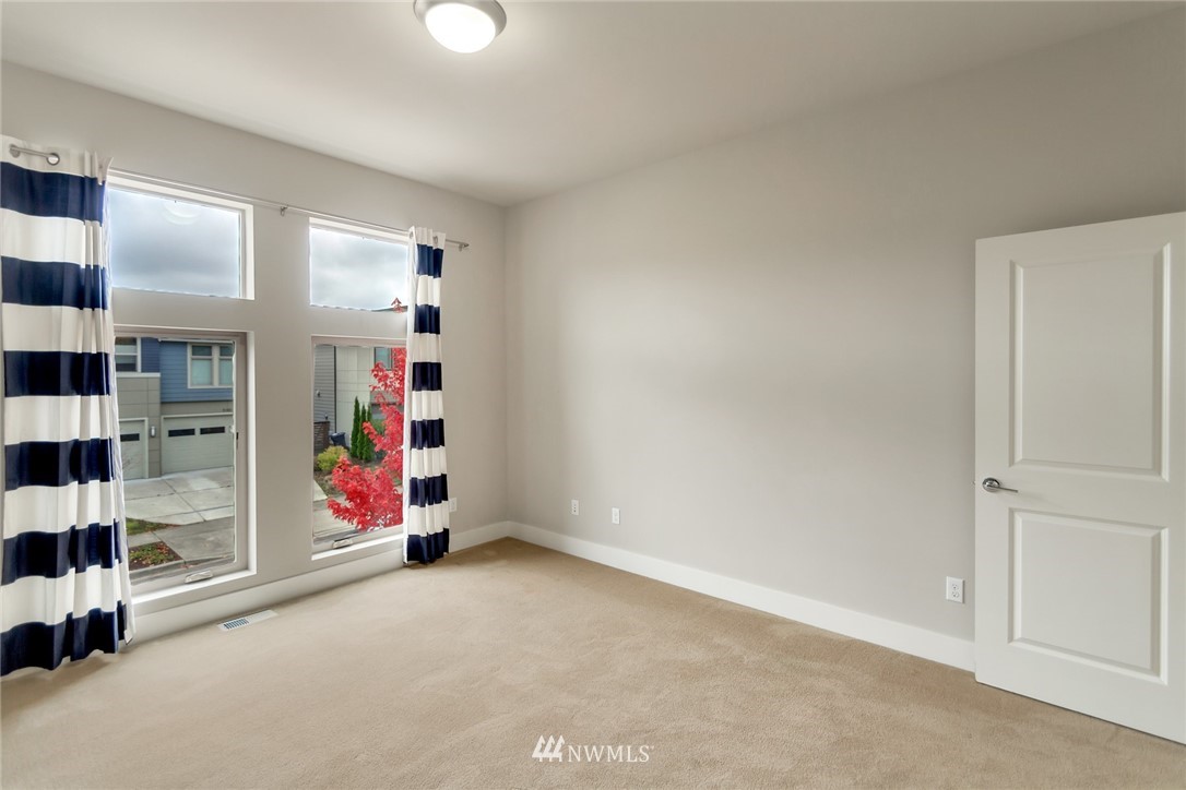 5106 Northeast 11th Place Renton, WA 98059 - Photo 19 of 27 Gallery Image 19