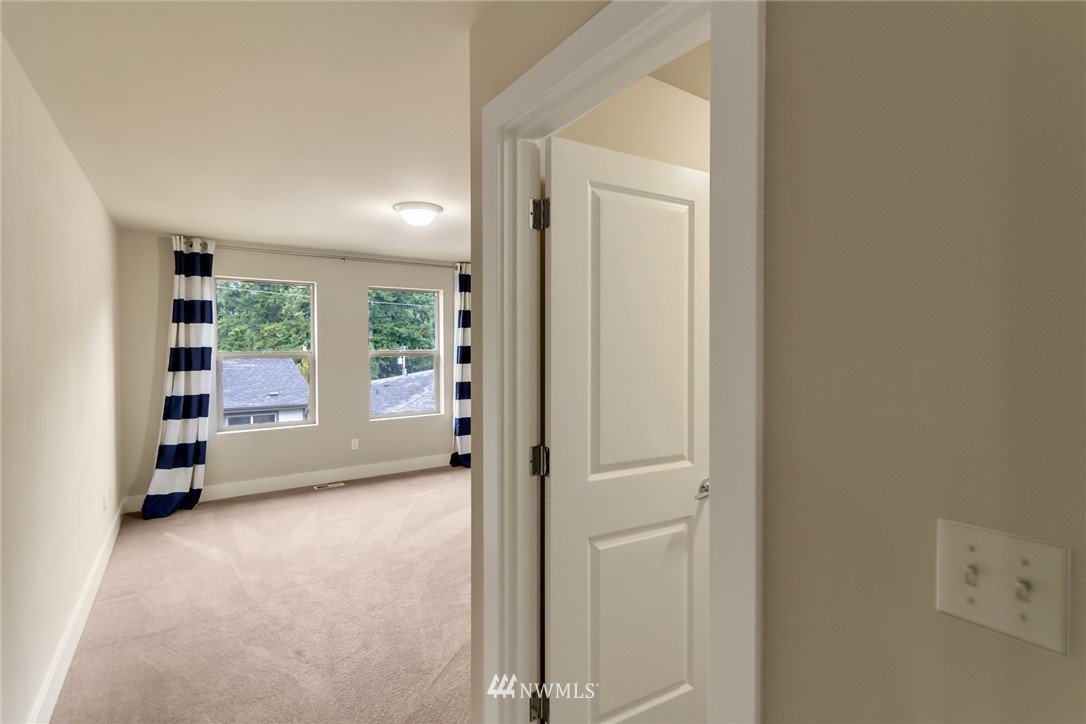 5106 Northeast 11th Place Renton, WA 98059 - Photo 20 of 27 Gallery Image 20