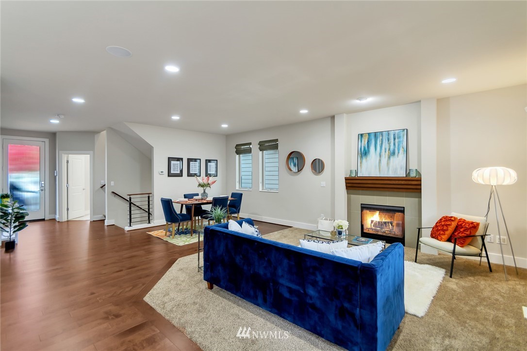 5106 Northeast 11th Place Renton, WA 98059 - Photo 3 of 27 Gallery Image 3