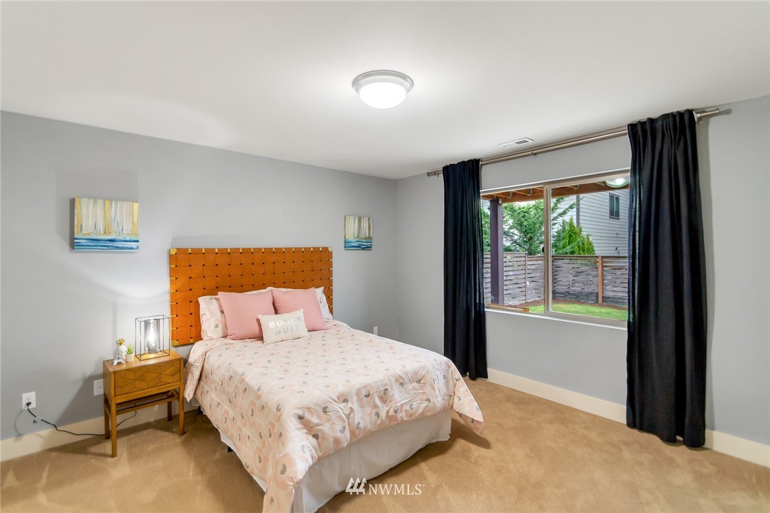 5106 Northeast 11th Place Renton, WA 98059 - Photo 10 of 27 Gallery Image 10