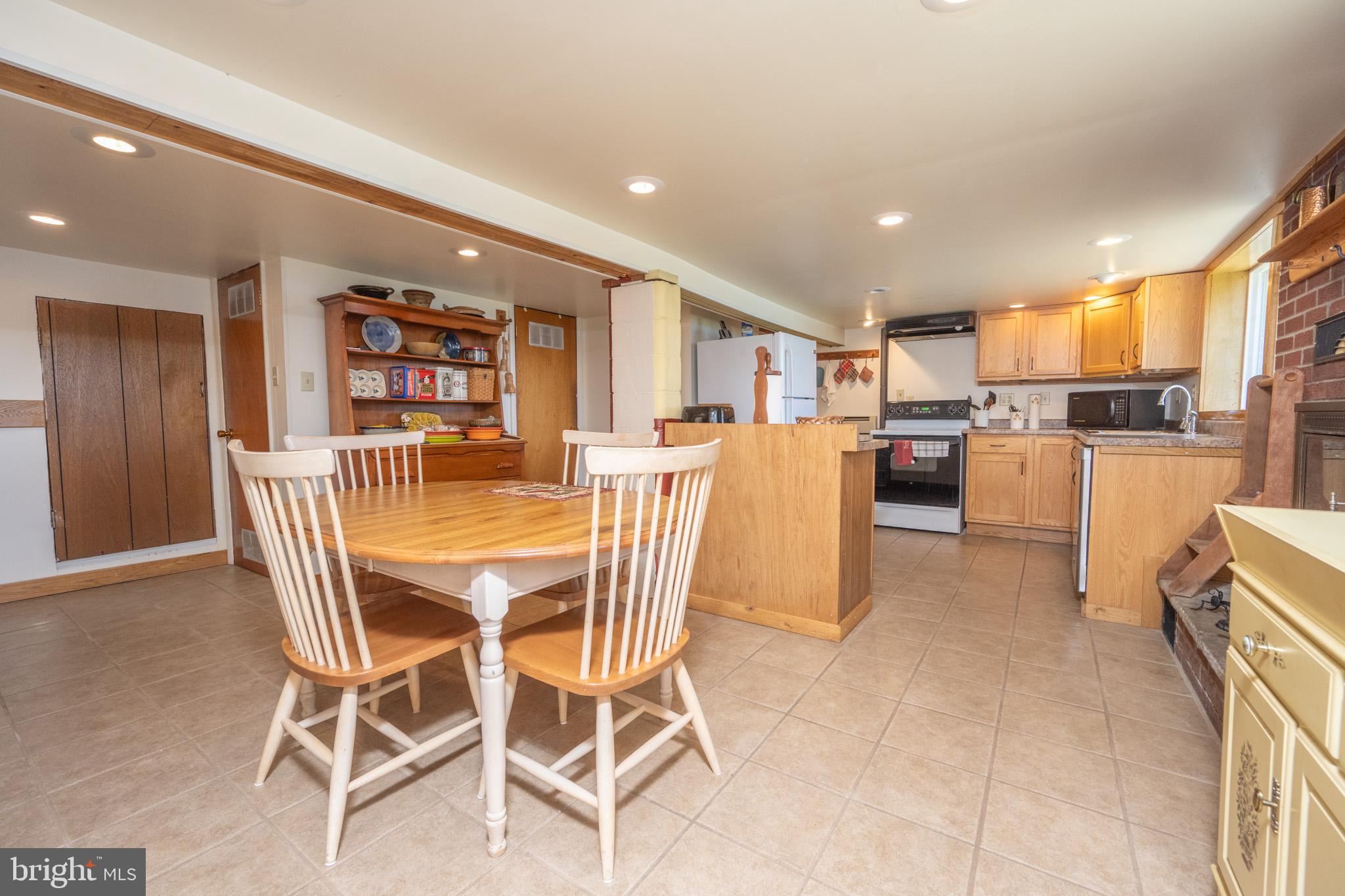 2332 Paradise Point Road Oakland, MD 21550 - Photo 13 of 74 Gallery Image 13