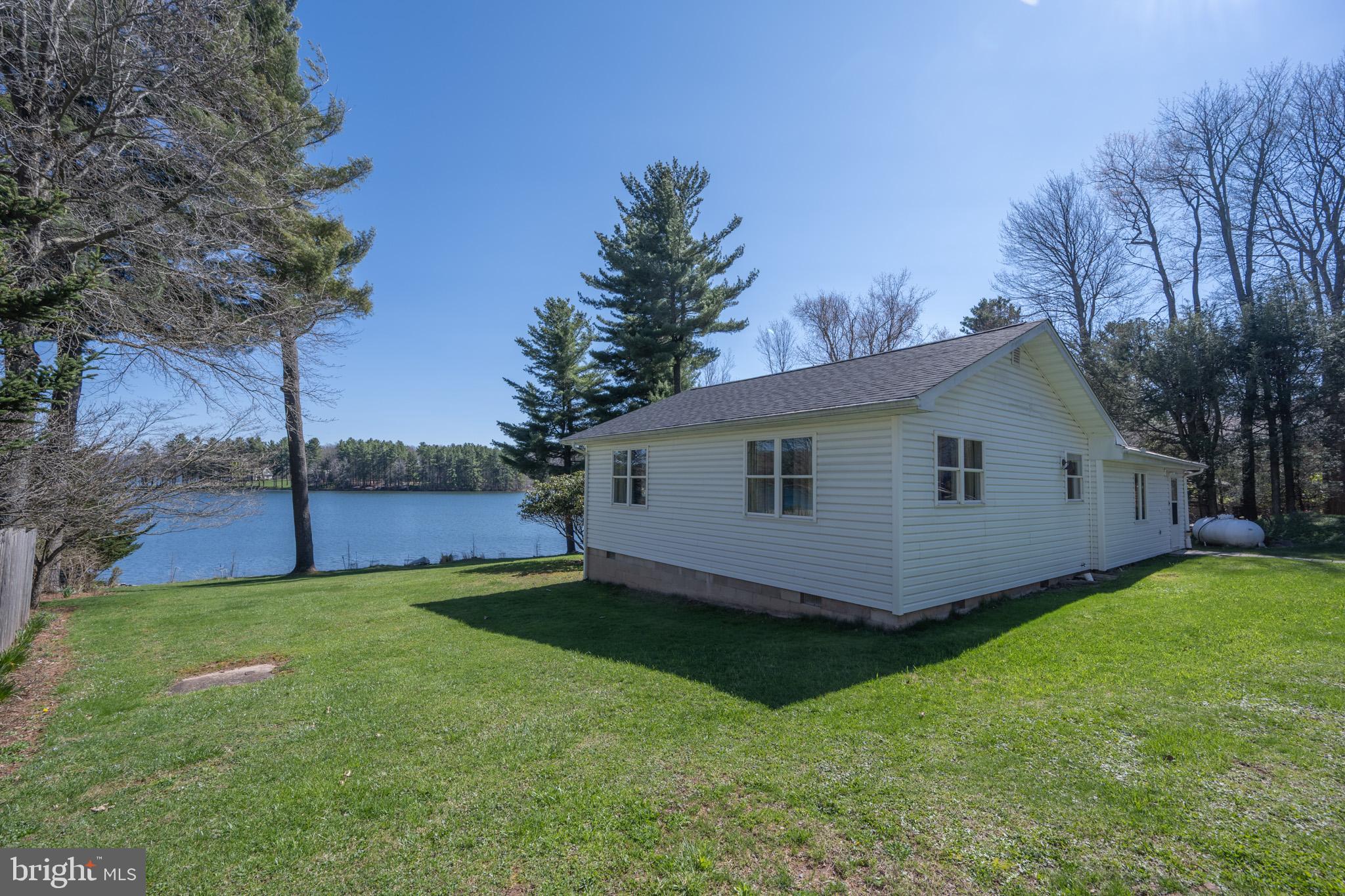 2332 Paradise Point Road Oakland, MD 21550 - Photo 17 of 74 Gallery Image 17