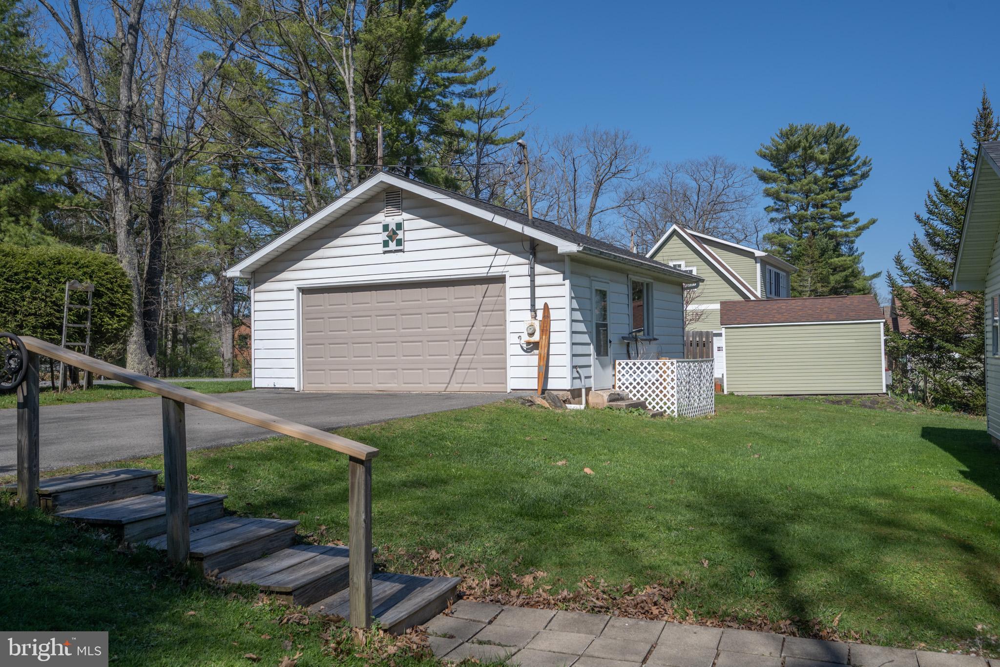 2332 Paradise Point Road Oakland, MD 21550 - Photo 18 of 74 Gallery Image 18
