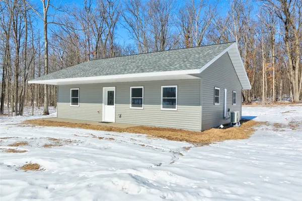$224,000 | 1520 Woodland Street, Spooner, WI 54801