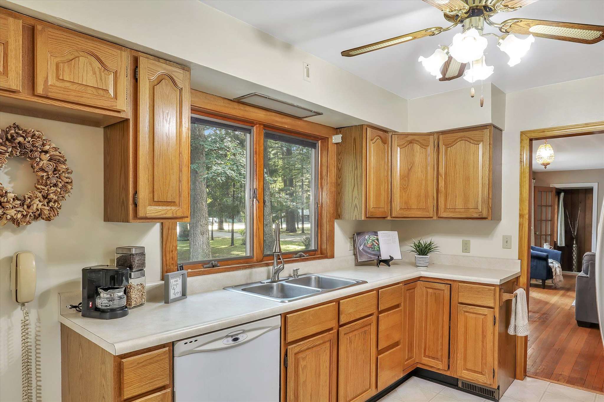16675 Cleveland Road Granger, IN 46530 - Photo 11 of 36 Gallery Image 11