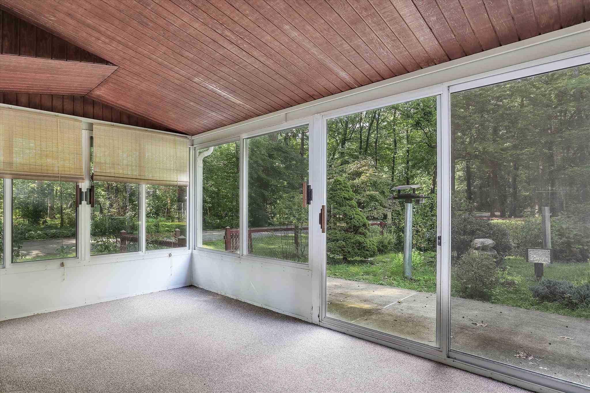 16675 Cleveland Road Granger, IN 46530 - Photo 17 of 36 Gallery Image 17
