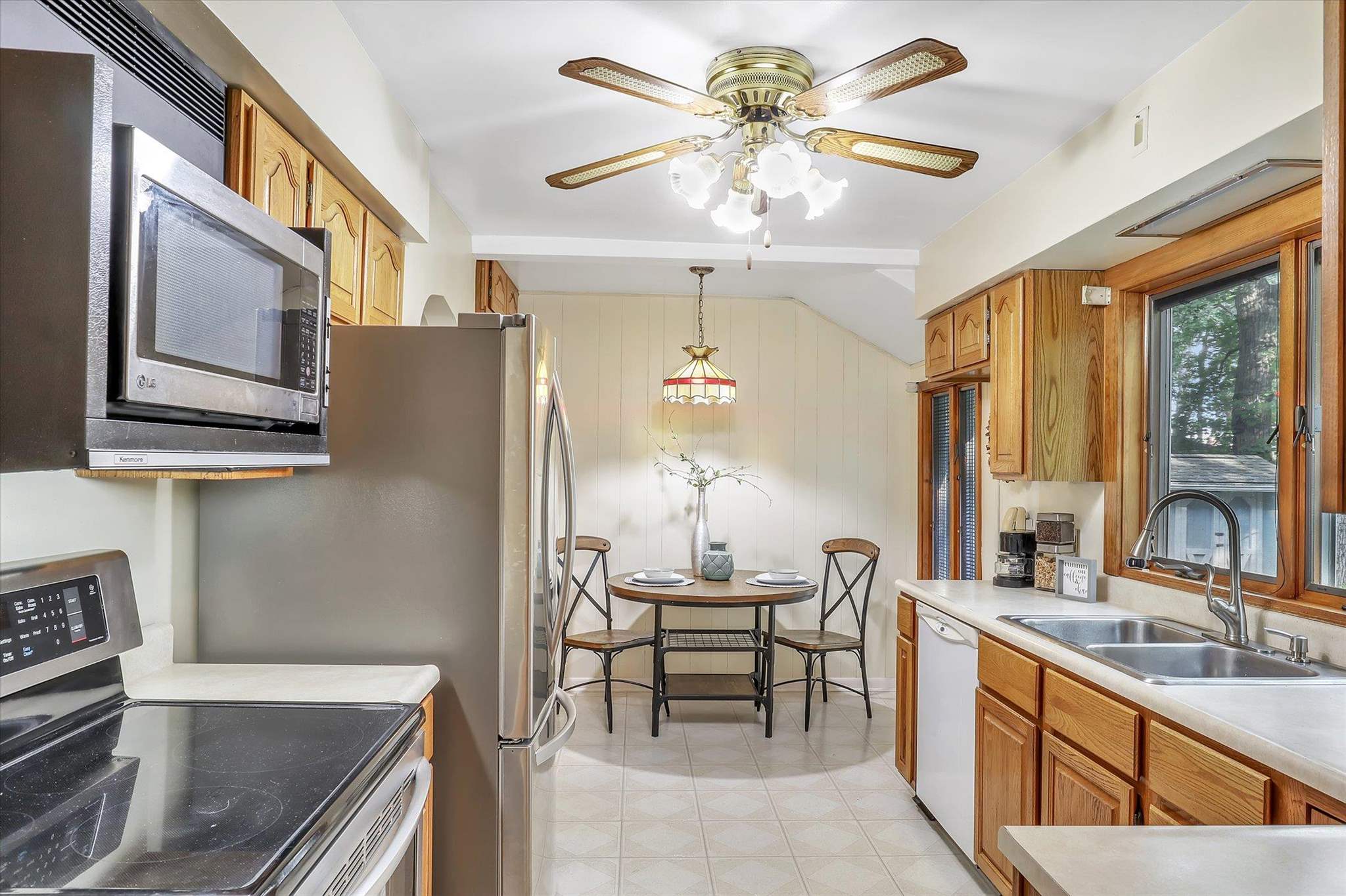 16675 Cleveland Road Granger, IN 46530 - Photo 9 of 36 Gallery Image 9