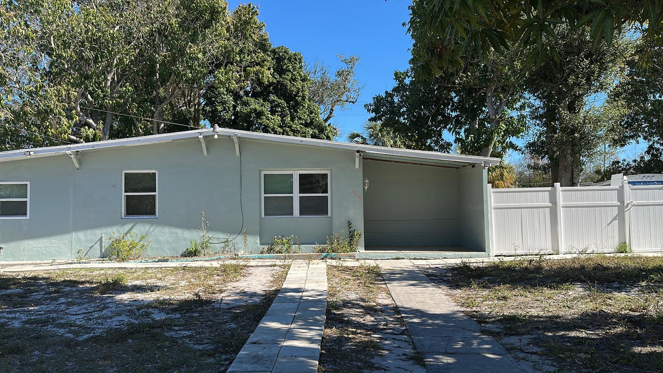 2024 Golfview Court Fort Pierce, FL 34950 - Photo 1 of 10 8E99E4C2-0EF4-4C85-87DD-DF78723989D2