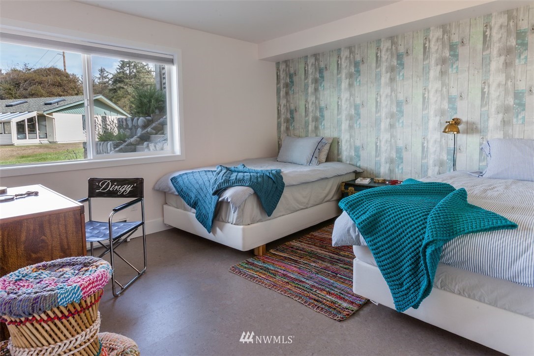 1527 West Beach Road Oak Harbor, WA 98277 - Photo 19 of 25 Gallery Image 19