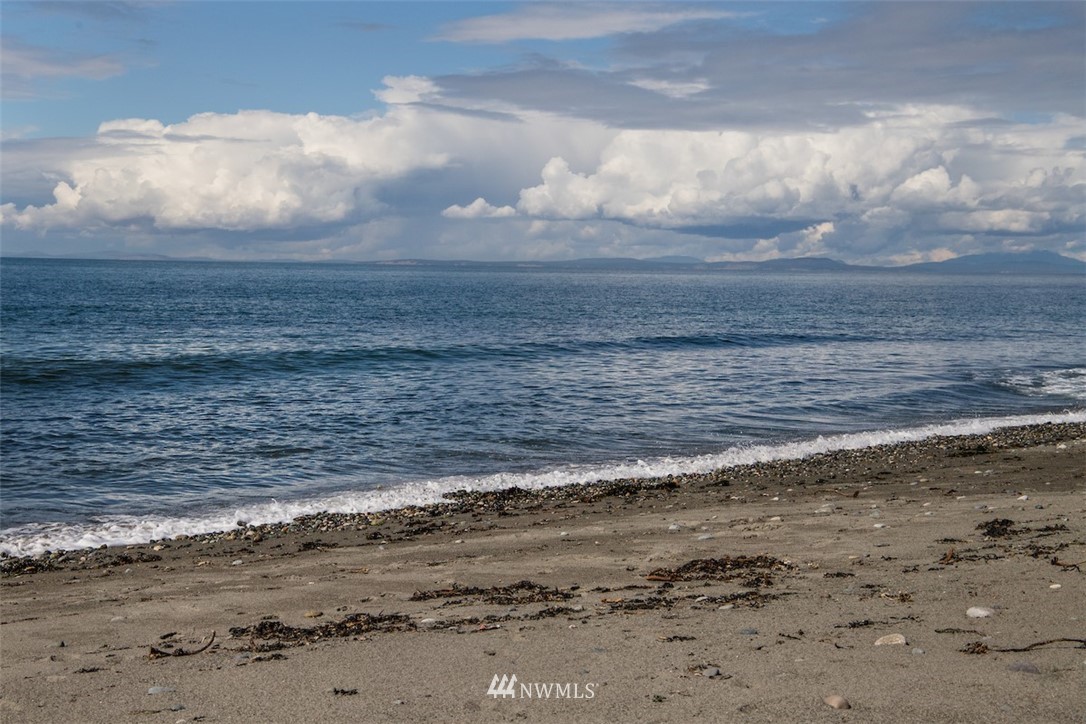 1527 West Beach Road Oak Harbor, WA 98277 - Photo 23 of 25 Gallery Image 23