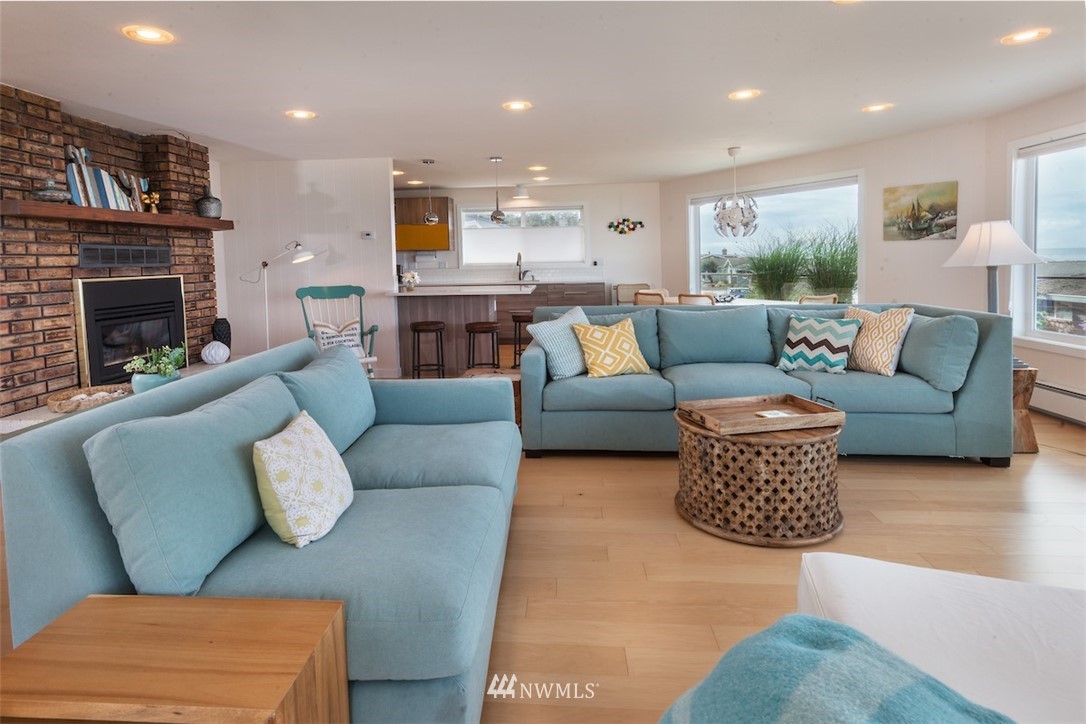 1527 West Beach Road Oak Harbor, WA 98277 - Photo 5 of 25 Gallery Image 5