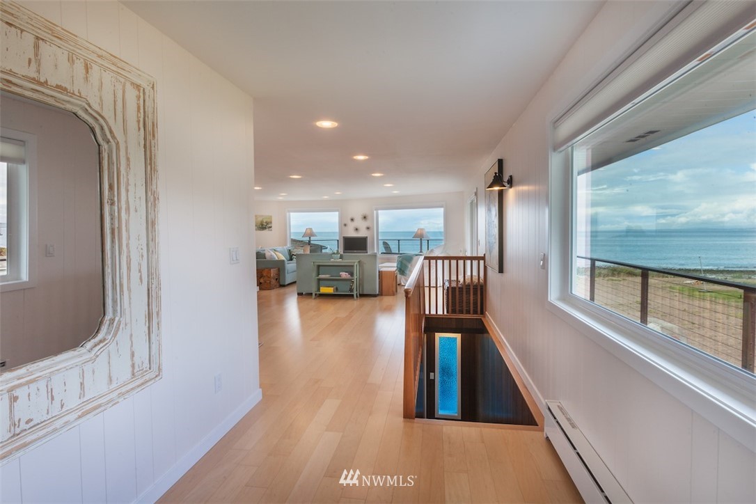 1527 West Beach Road Oak Harbor, WA 98277 - Photo 9 of 25 Gallery Image 9