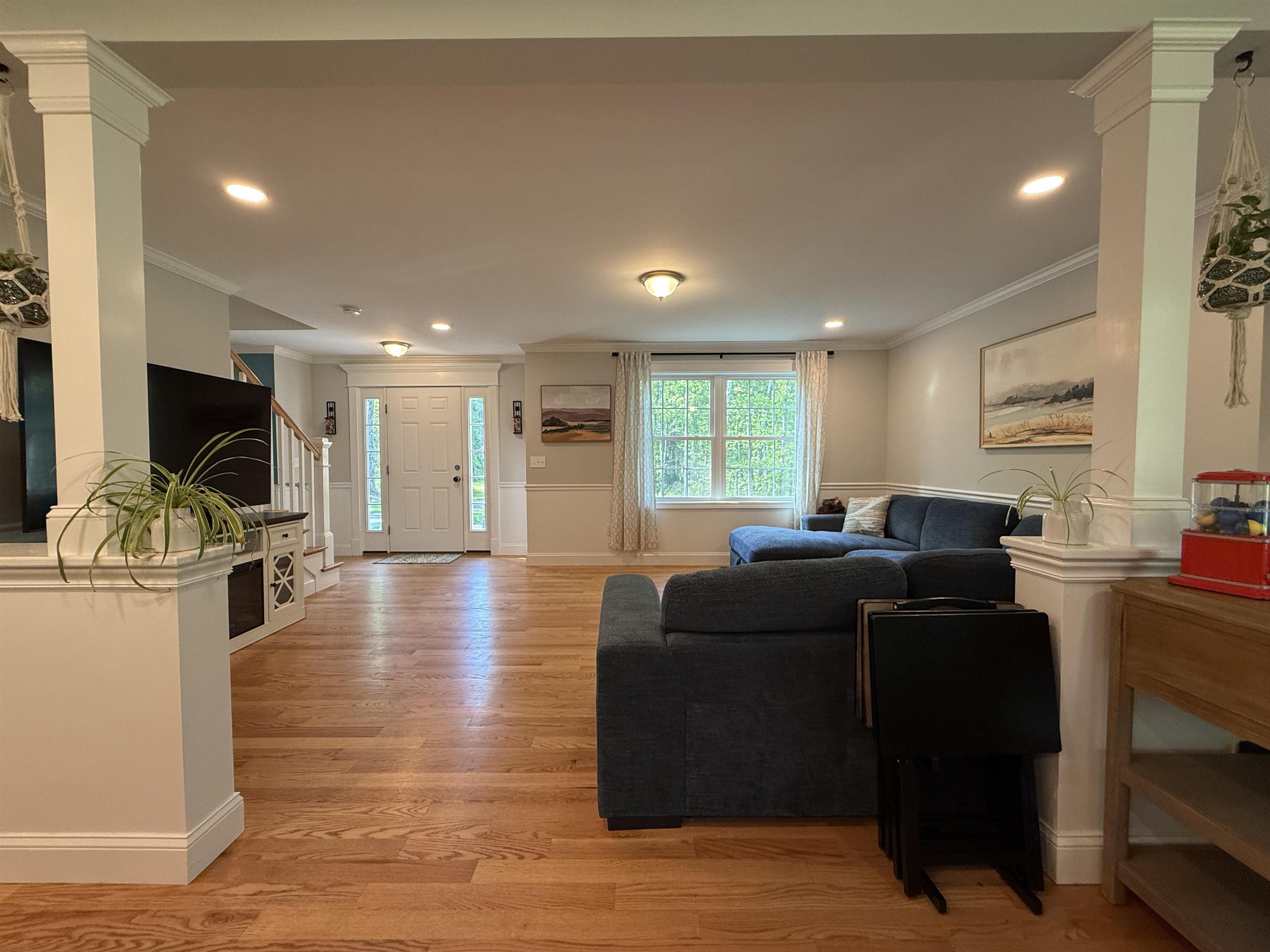 26 Swamp Road Epsom, NH 03234 - Photo 7 of 32