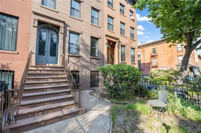 $3,995,000 | 411 Union Street | Carroll Gardens