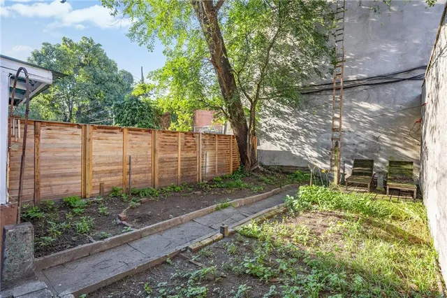 $3,995,000 | 411 Union Street | Carroll Gardens