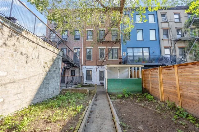$3,995,000 | 411 Union Street | Carroll Gardens