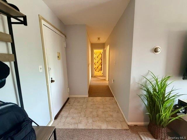 1 Lakeview Drive, Unit 40 Peekskill, NY 10566 - Photo 9 of 24 Tiled entry