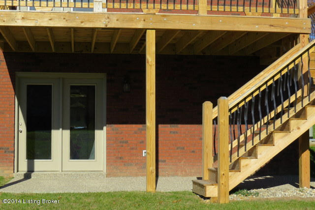 7610 Aspen Ridge Road Louisville, KY 40214 - Photo 36 of 37 Patio