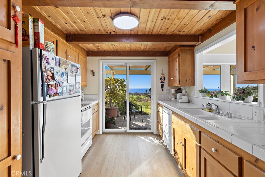 200 Avenida Baja San Clemente, CA 92672 - Photo 14 of 32