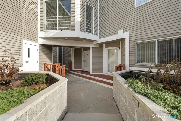 $2,400 | 13 Harbour Close, Unit 13, New Haven, CT 06519