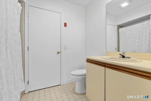 $2,400 | 13 Harbour Close, Unit 13, New Haven, CT 06519