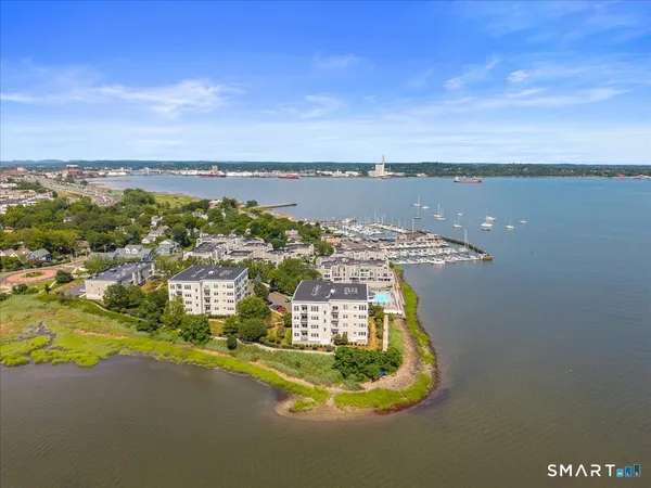 $2,400 | 13 Harbour Close, Unit 13, New Haven, CT 06519