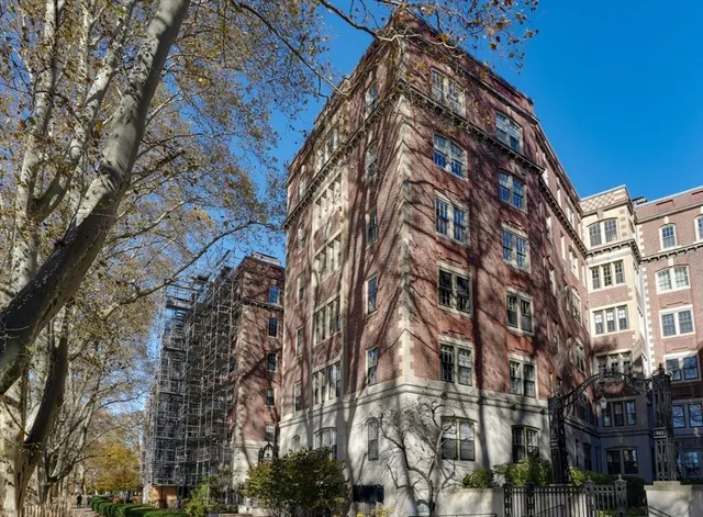 $1,299,000 | 983 Memorial Drive, Unit 502, Cambridge, MA 02138