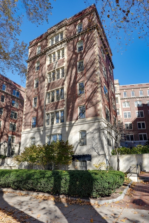 983 Memorial Drive, Unit 502 Cambridge, MA 02138 - Photo 33 of 33 a view of a large building