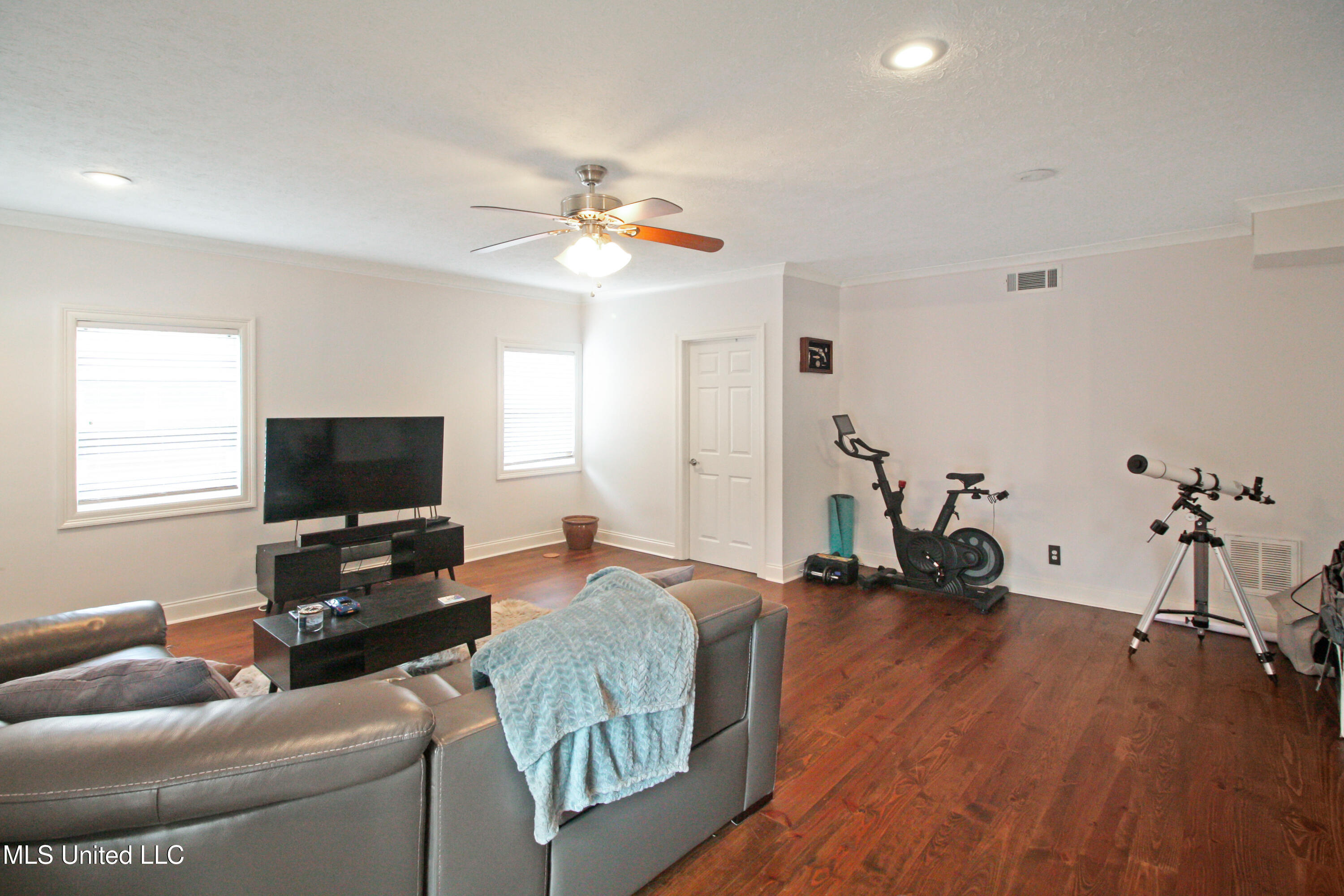 1611 Kent Avenue Jackson, MS 39211 - Photo 5 of 32 IMG_9508