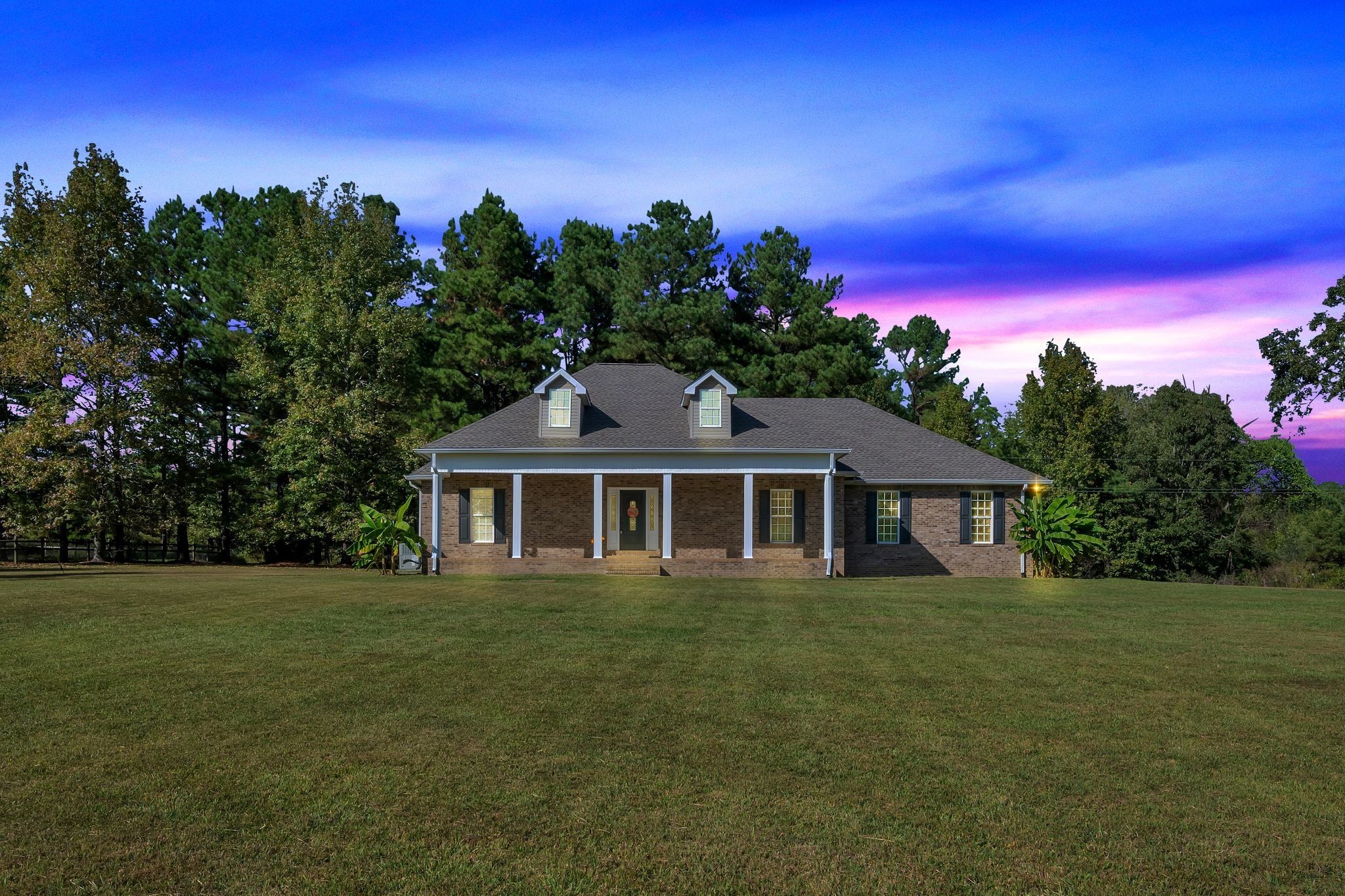 2044 Old Blacktop Road McEwen, TN 37101 - Photo 3 of 45 a front view of a house with a yard