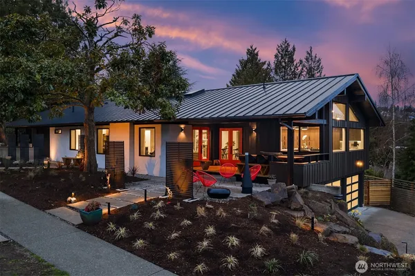 $4,100,000 | 5010 Northeast 52nd Street, Seattle, WA 98105