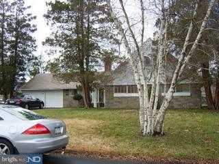 53 Firtree Road Levittown, PA 19056 - Photo 2 of 6 Gallery Image 2