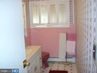 53 Firtree Road Levittown, PA 19056 - Photo 4 of 6 Gallery Image 4