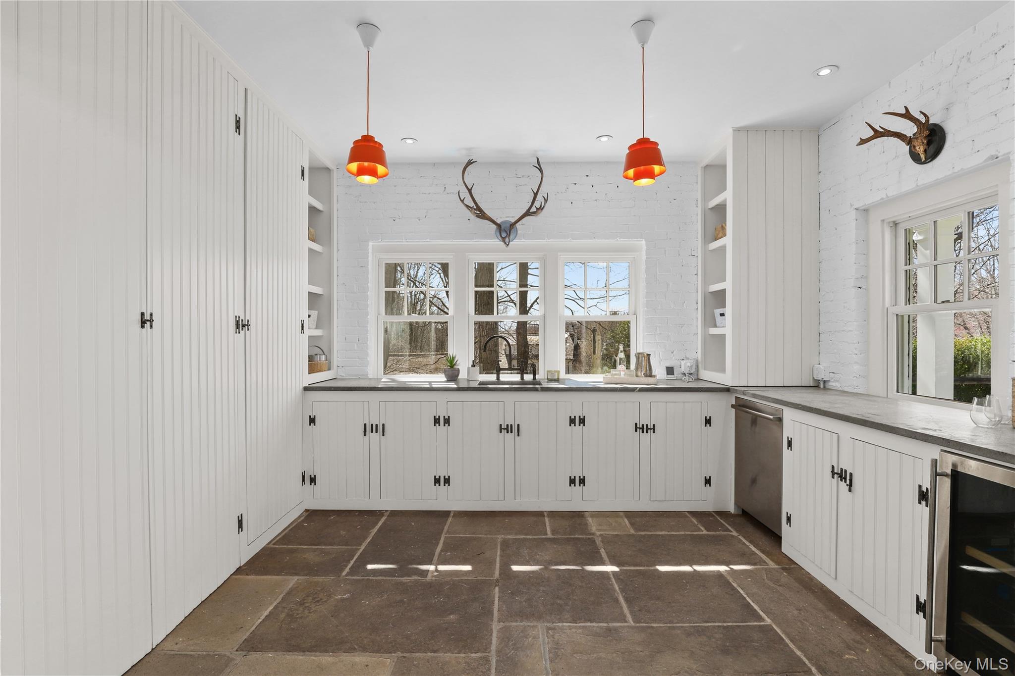 269 Stone Hill Road Pound Ridge, NY 10576 - Photo 31 of 46 Kitchenette in pool house