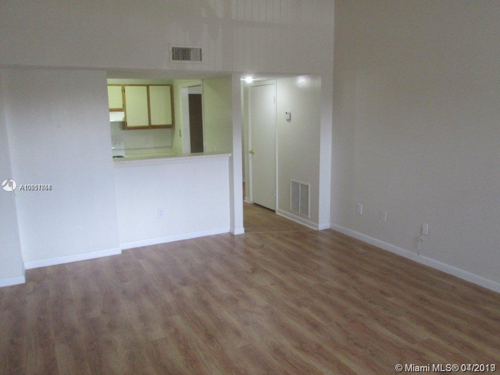 4261 West McNab Road, Unit 33 Pompano Beach, FL 33069 - Photo 4 of 22 Gallery Image 4