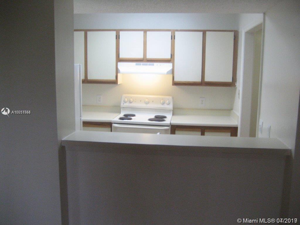4261 West McNab Road, Unit 33 Pompano Beach, FL 33069 - Photo 5 of 22 Gallery Image 5