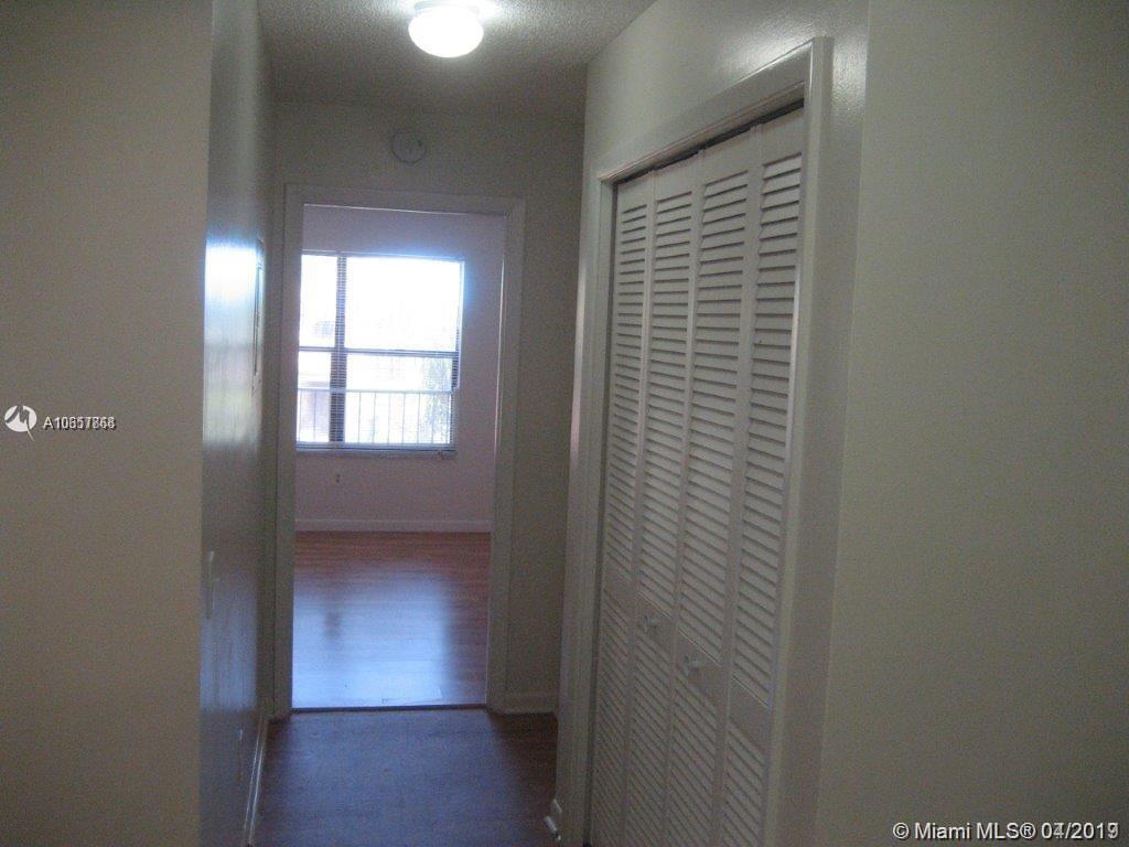 4261 West McNab Road, Unit 33 Pompano Beach, FL 33069 - Photo 8 of 22 Gallery Image 8