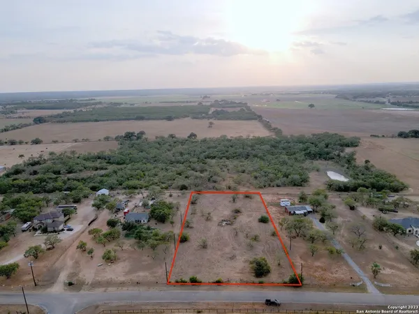 $120,000 | 140 South View, Lytle, TX 78052