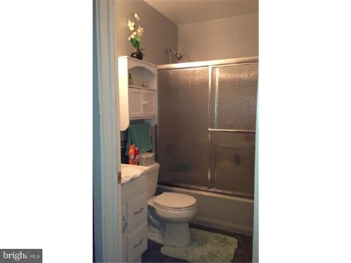 149 Crossing Way Lindenwold, NJ 08021 - Photo 16 of 23 Bathroom