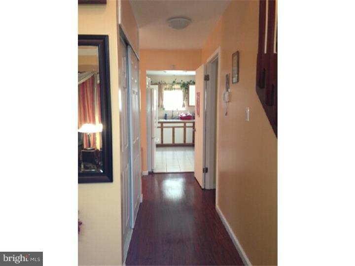 149 Crossing Way Lindenwold, NJ 08021 - Photo 7 of 23 Hallway