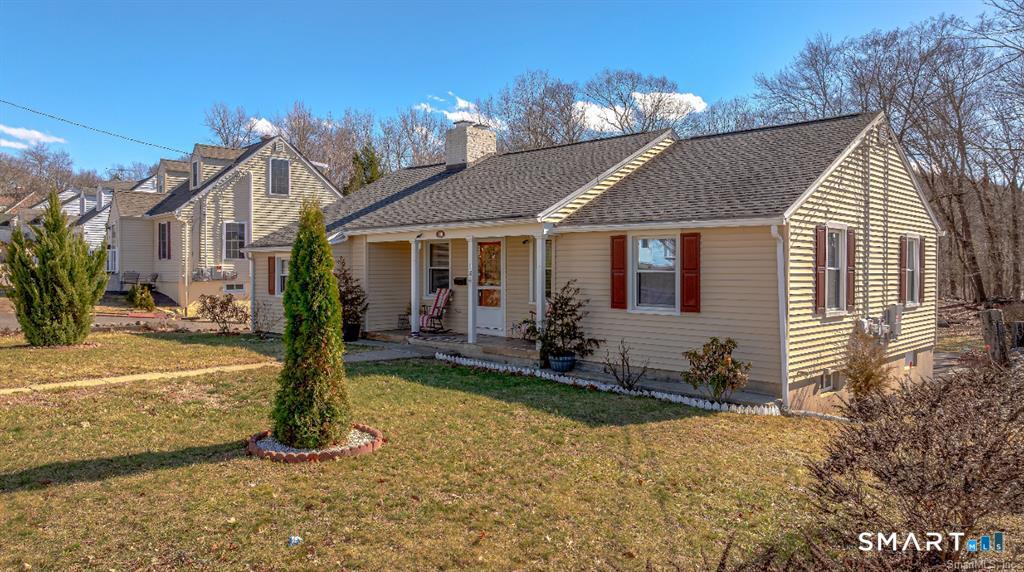 136 Pearl Lake Road Waterbury, CT 06706 - Photo 2 of 37
