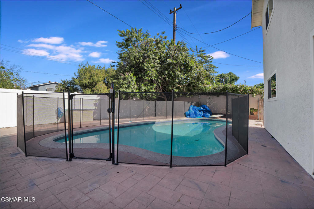 926 Talbert Avenue Simi Valley, CA 93065 - Photo 31 of 41 a view of a backyard