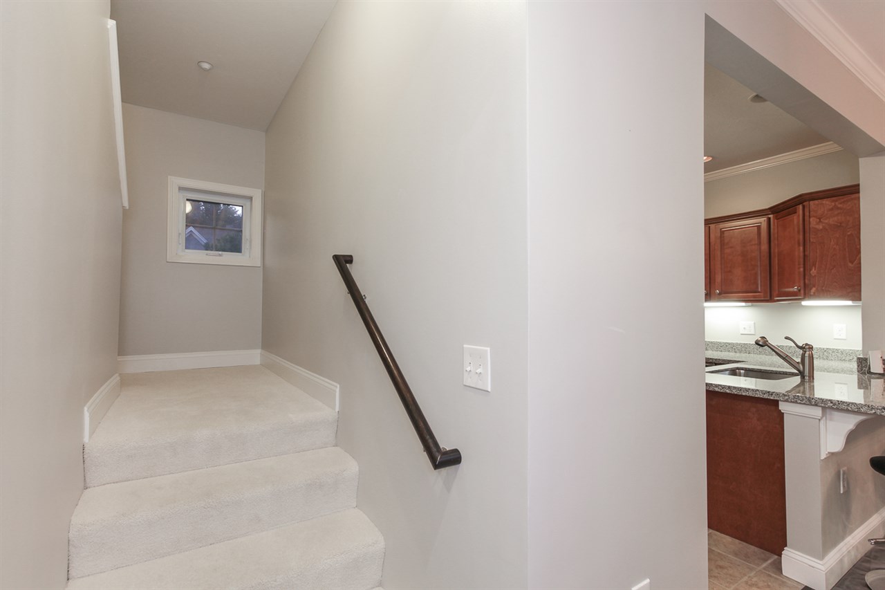 15 Hackett Hill Road, Unit 15 Manchester, NH 03102 - Photo 11 of 22
