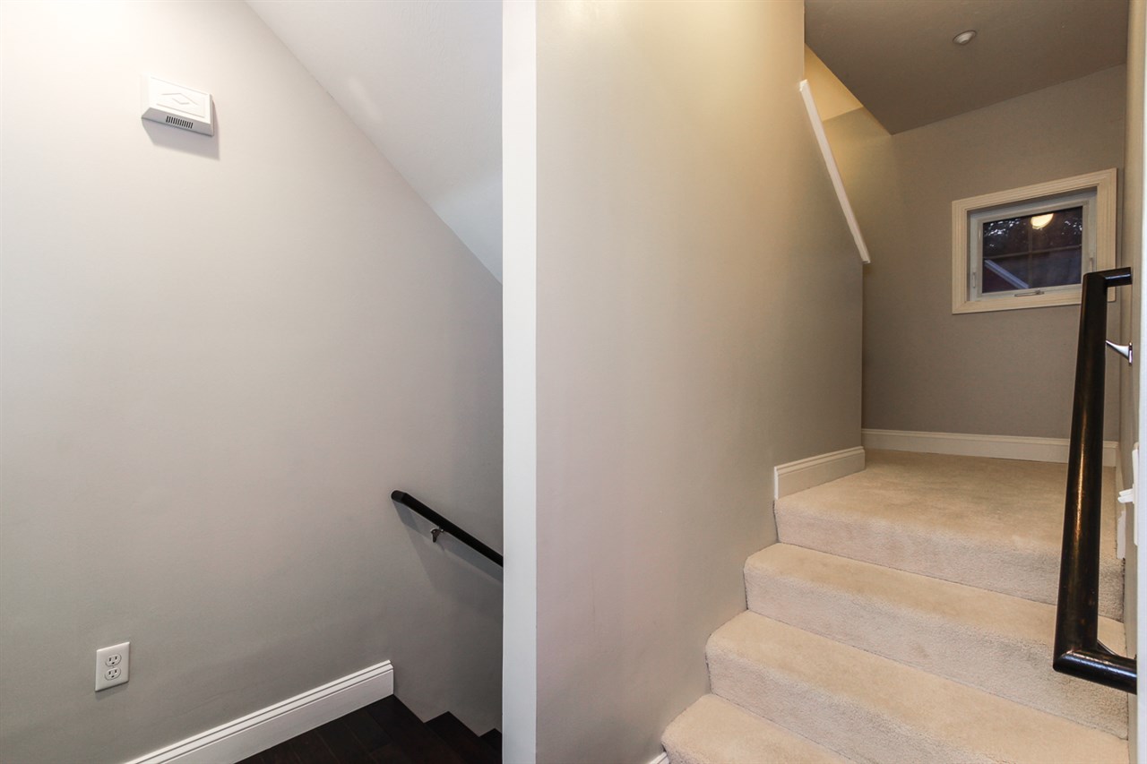 15 Hackett Hill Road, Unit 15 Manchester, NH 03102 - Photo 12 of 22