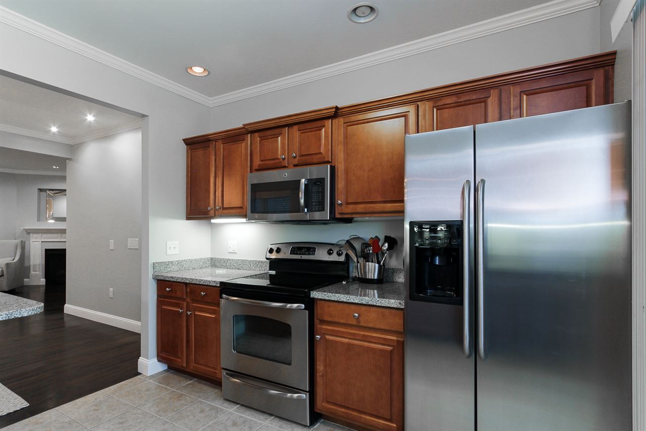 15 Hackett Hill Road, Unit 15 Manchester, NH 03102 - Photo 8 of 22